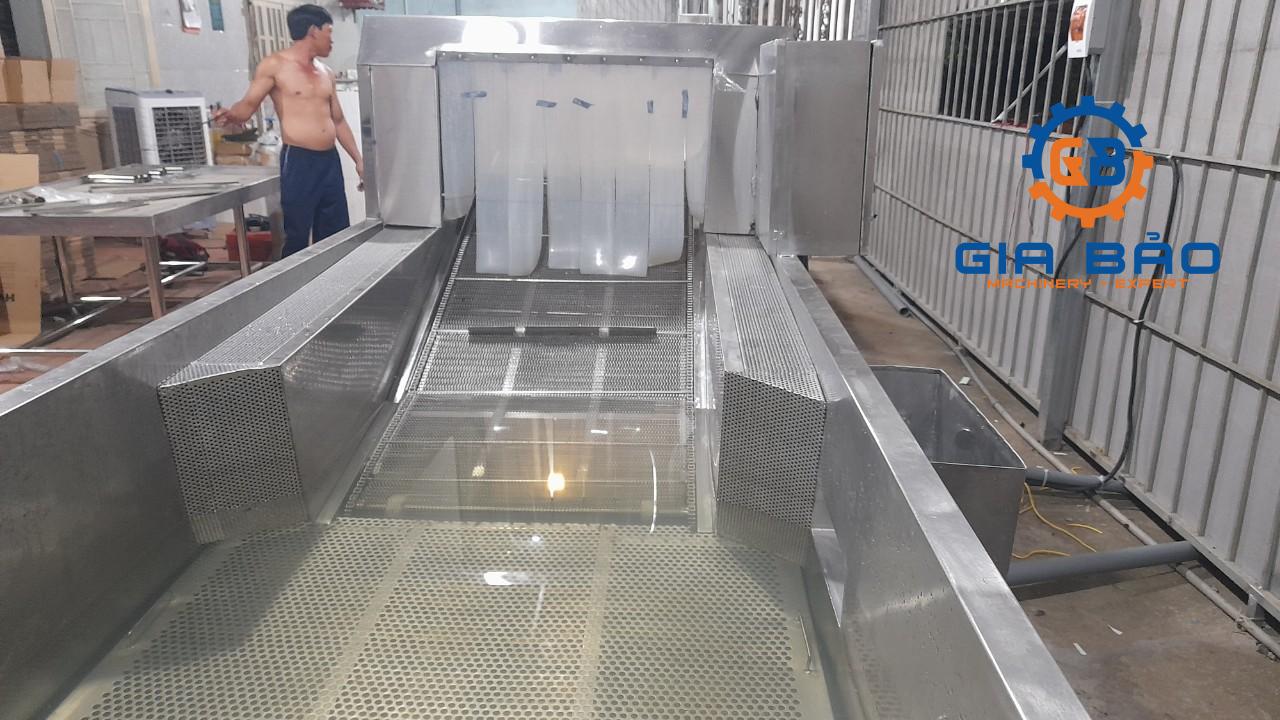 z4233324675955_84640954119f1d4037d8ee6cb10a80c1 Máy rửa trái cây, rau củ quả công nghiệp