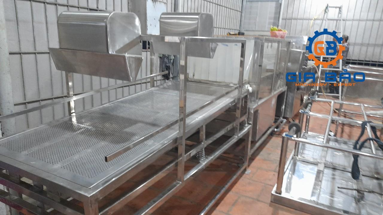 z4233324703346_46930f6ec6536514ec268f47d28d6b5e Máy rửa trái cây, rau củ quả công nghiệp