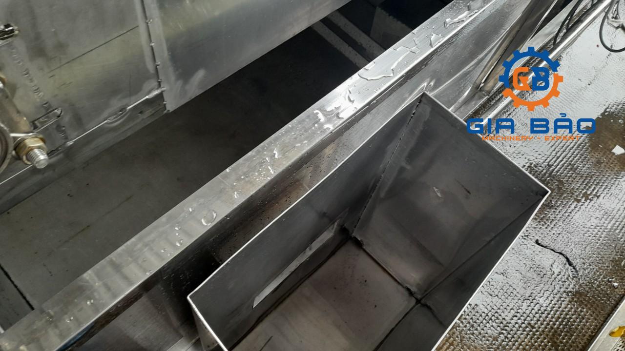 z4233348792409_43a8870602b5476b20552d5e9b46f985 Máy rửa sầu riêng công nghiệp