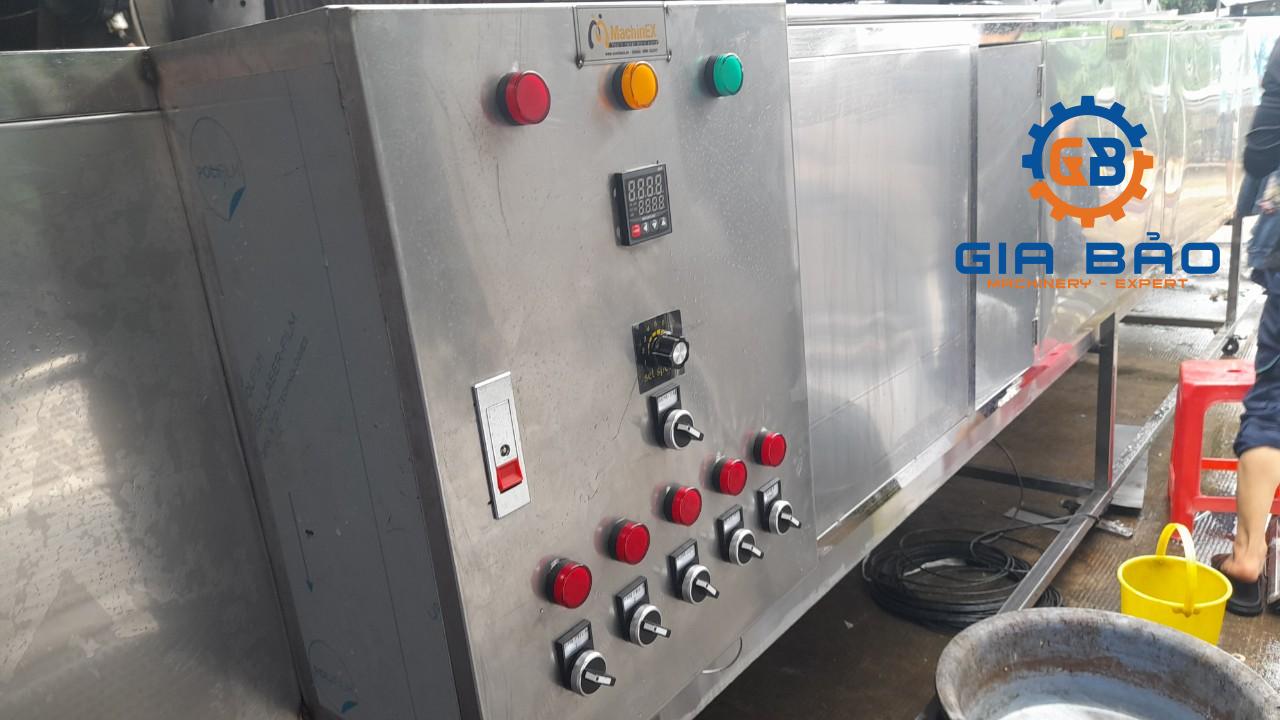 z4233348854294_e926070c252d0880e81fe98dc5d06450 Máy rửa sầu riêng công nghiệp