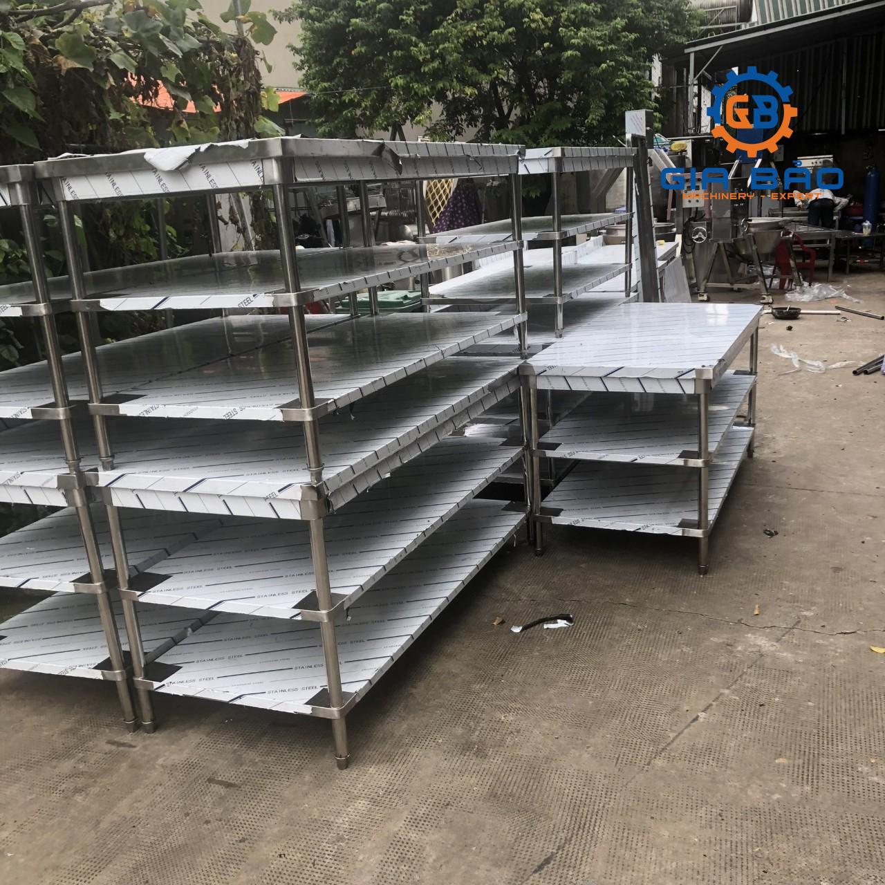 z4233414751091_3b55635bb6adb42f9fddc02d4cb3a1eb Bàn kệ Inox nhà bếp nhà hàng