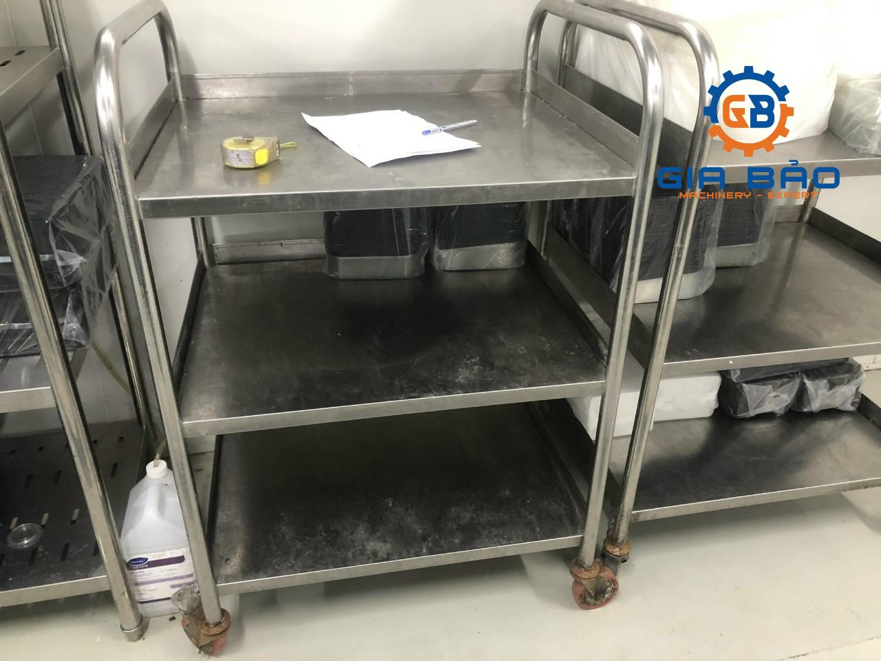 z4233414795456_88b88227e90b24e1214571a1762cc0b9 Bàn kệ Inox nhà bếp nhà hàng