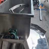 Máy trộn thực phẩm dạng nằm ngang công nghiệp