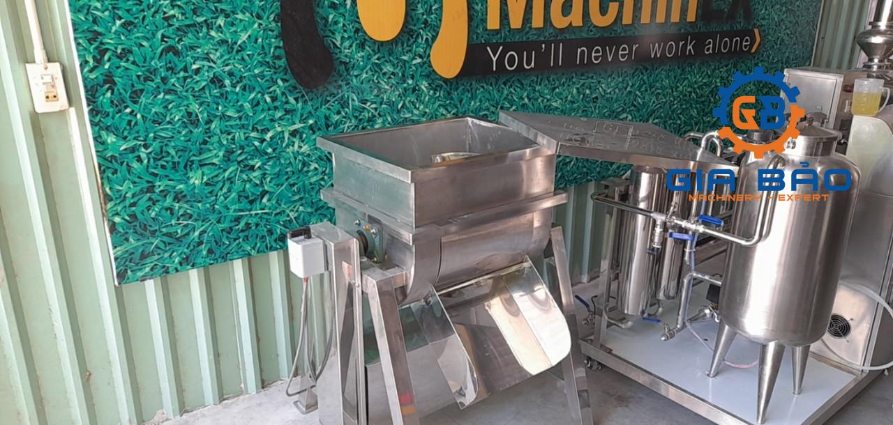 z4233451851809_86234e071389e45480a52ad01a4a3fc1 Máy trộn thực phẩm dạng nằm ngang công nghiệp