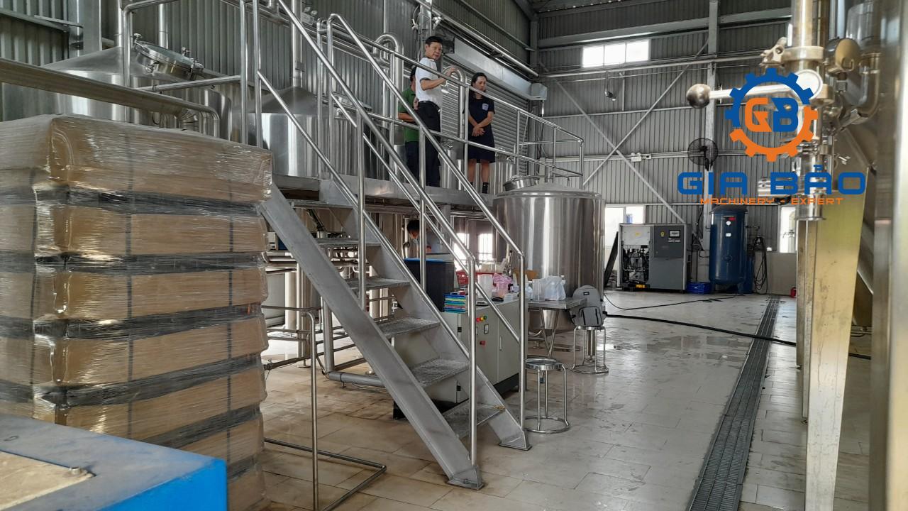 z4233512137765_06cb8471f12e89b04f4228567faf84ec Tank lên men bia và hệ nấu bia thủ công