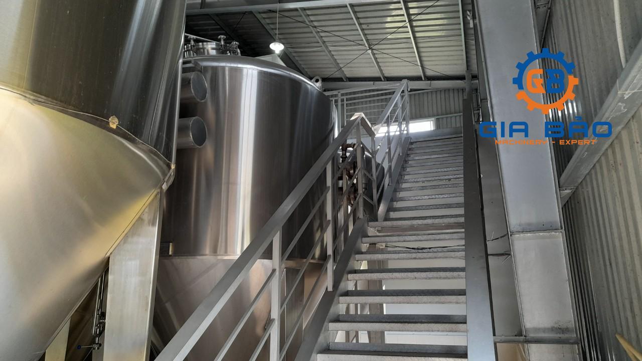 z4233512140761_b0cfa38ade122454a44bd0cb3f2189a0 Tank lên men bia và hệ nấu bia thủ công