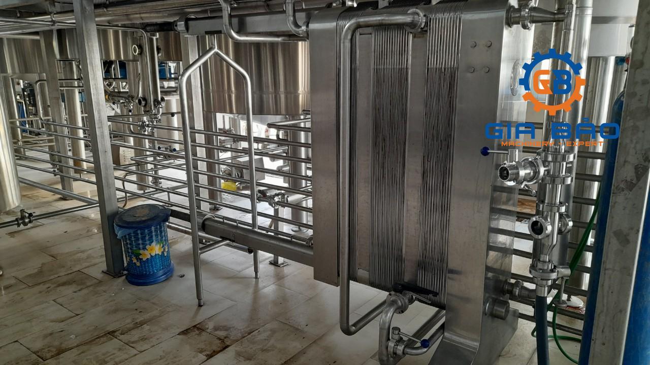 z4233512153772_2804ea91592f365c3829744a6b2cde85 Tank lên men bia và hệ nấu bia thủ công