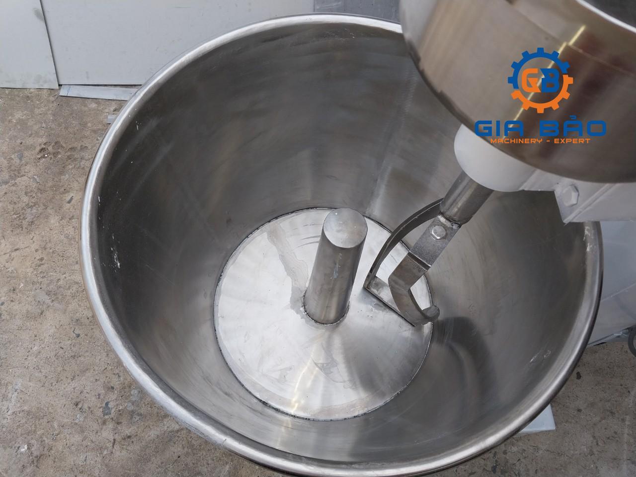 z4236115530807_a827ce7c763a9be50d6d9871062e5870 Máy nhào bột bánh mì bằng điện công nghiệp