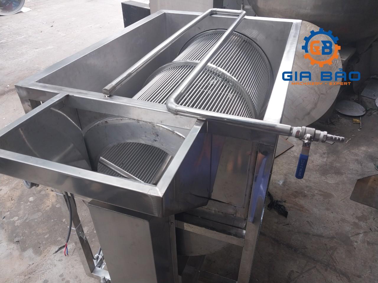 máy rửa củ gừng